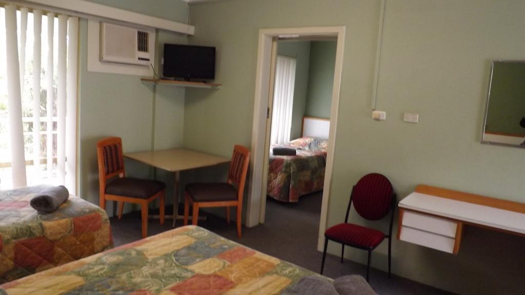 Collie Motel מראה חיצוני תמונה