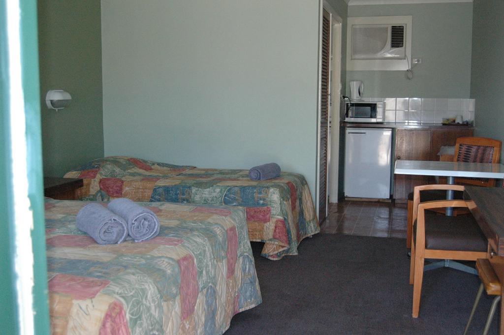 Collie Motel מראה חיצוני תמונה