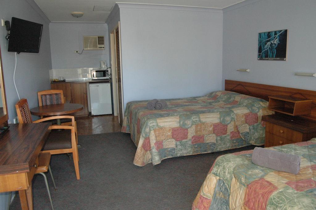 Collie Motel מראה חיצוני תמונה